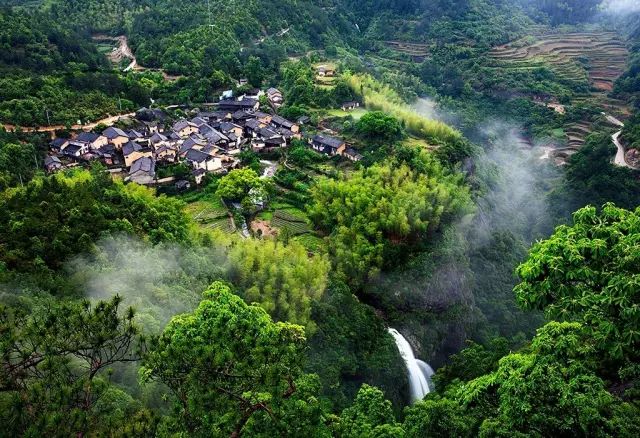 A scenic view of Lishui Dushan Shipaifang
