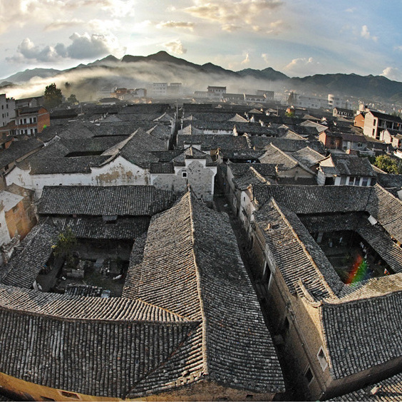 A scenic view of Lishui Heyangcun Xiangtu Jianzhu