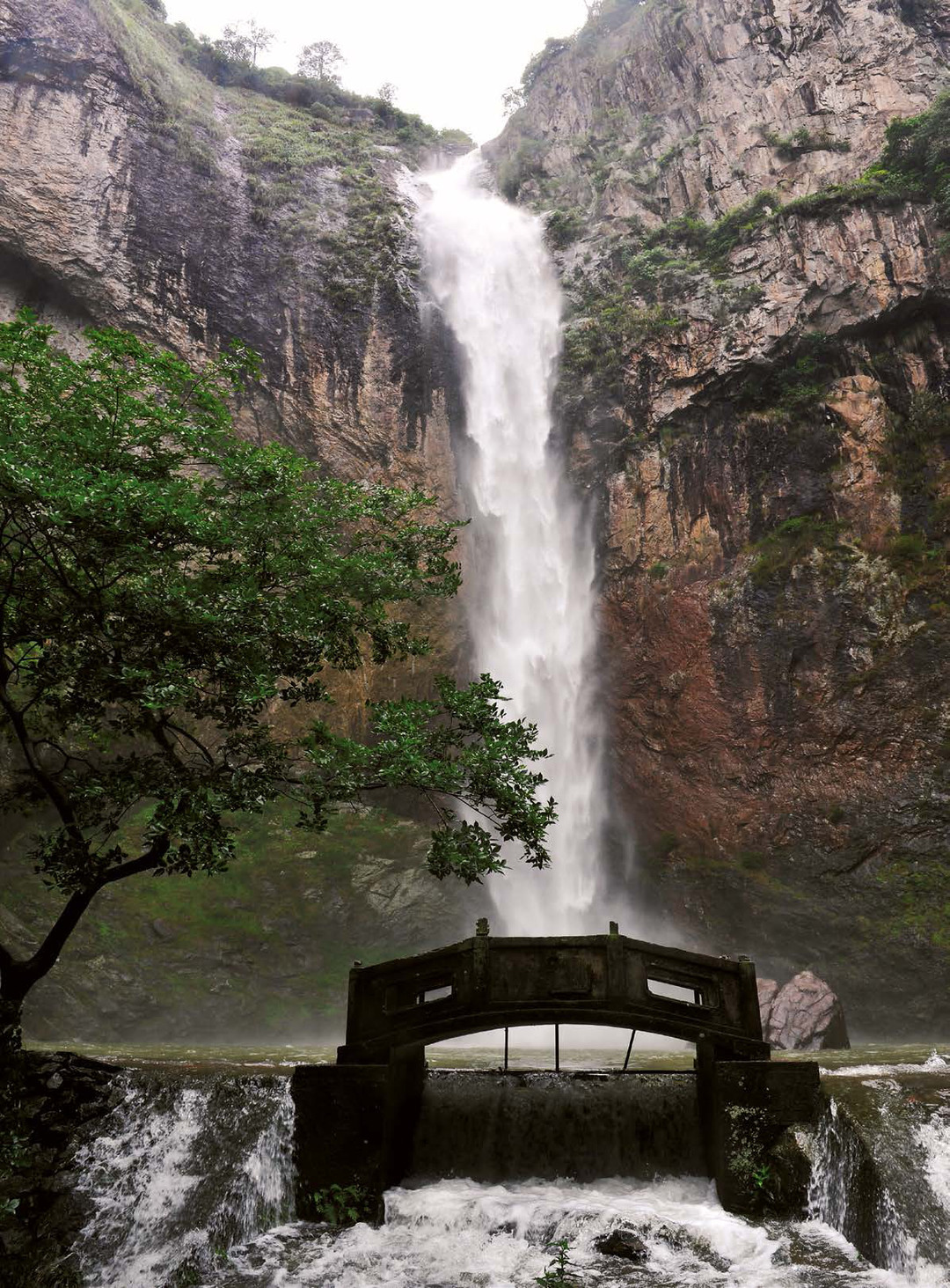 A scenic view of Lishui Shimendong Moya Tike