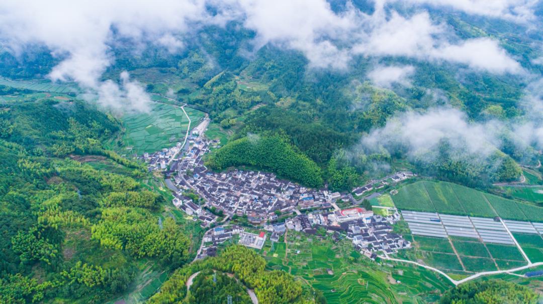 A scenic view of Lishui Wuwenjian Ci