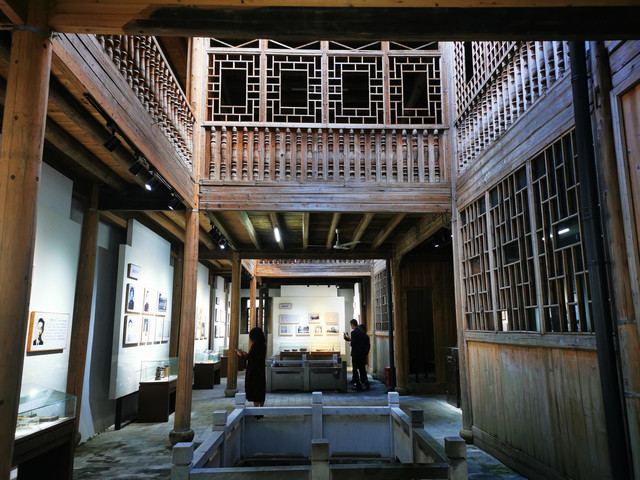 A scenic view of Lishui Zhejiang Daxue Longquan Fenxiao Jiuzhi