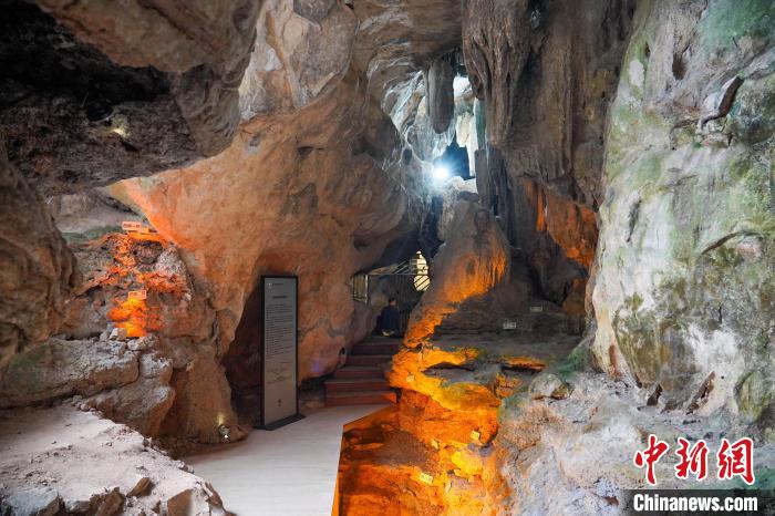 A scenic view of Liuzhou Bailiandong Yizhi