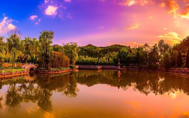 A scenic view of Longnan Lichuan Zhuanta