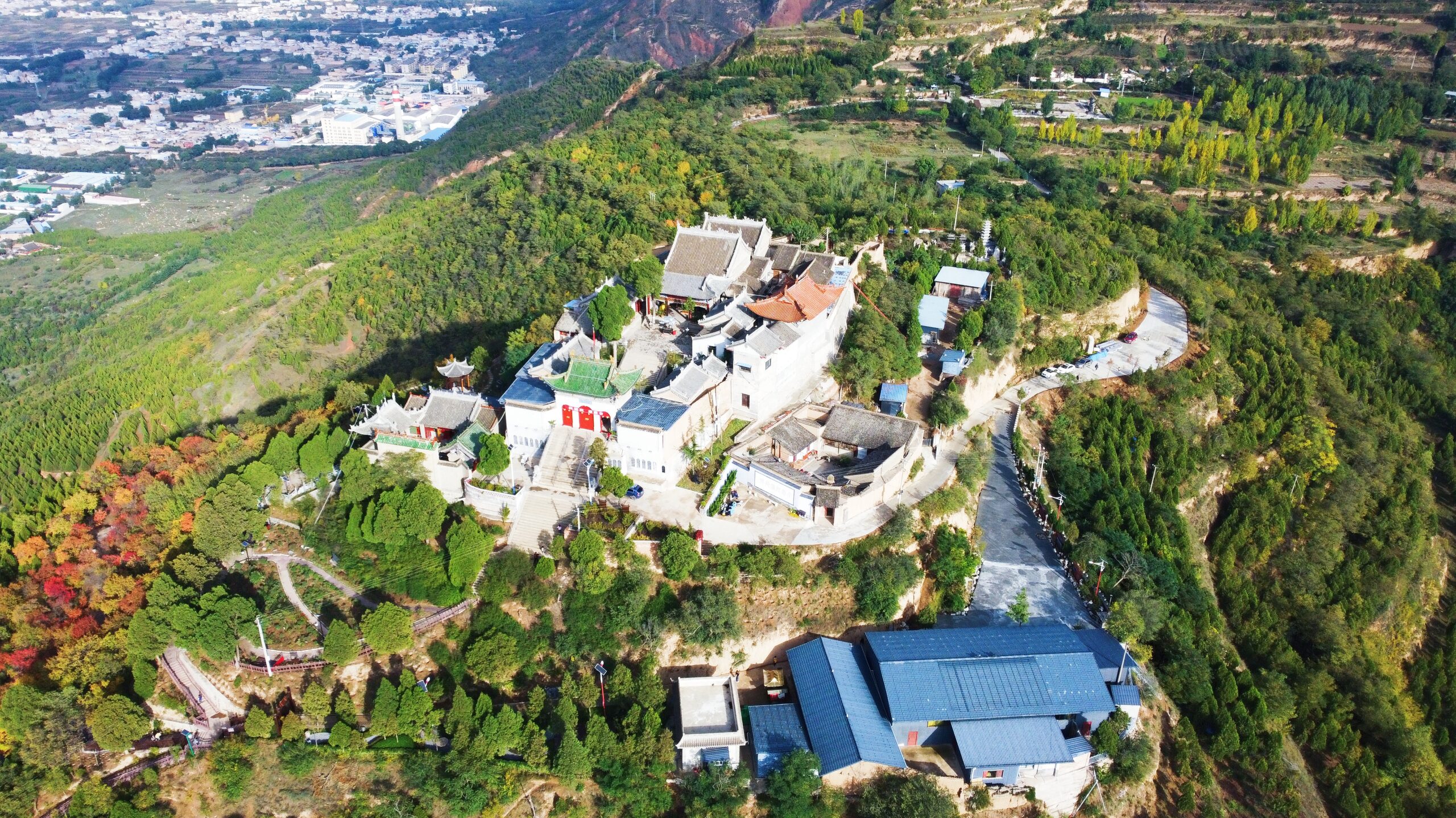 A scenic view of Longnan Wuting Mu
