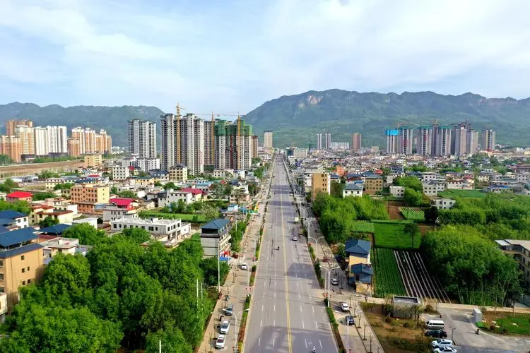 A scenic view of Longnan Wuting Mu