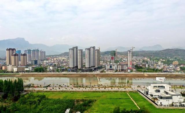 A scenic view of Longnan Wuting Mu