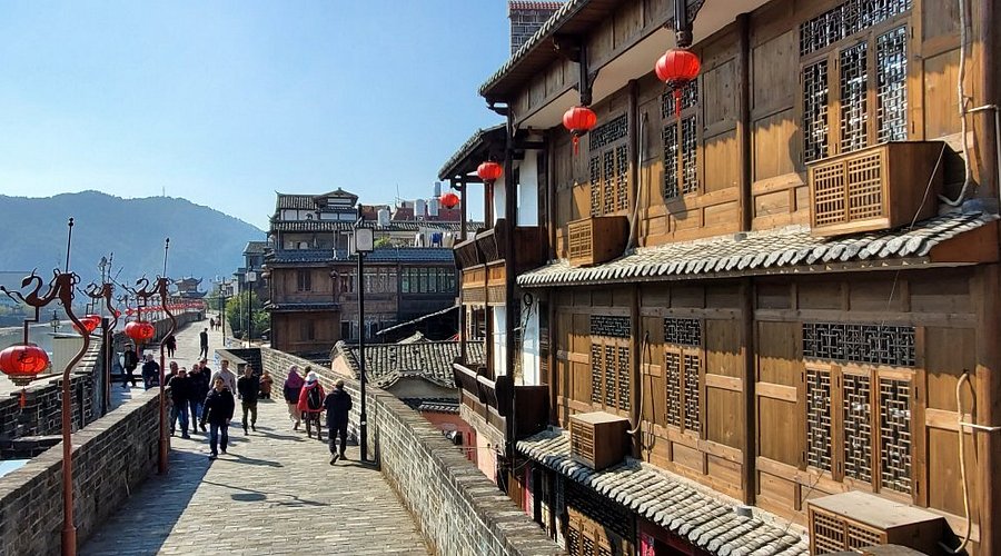 A scenic view of Longyan Changting Geming Jiuzhi