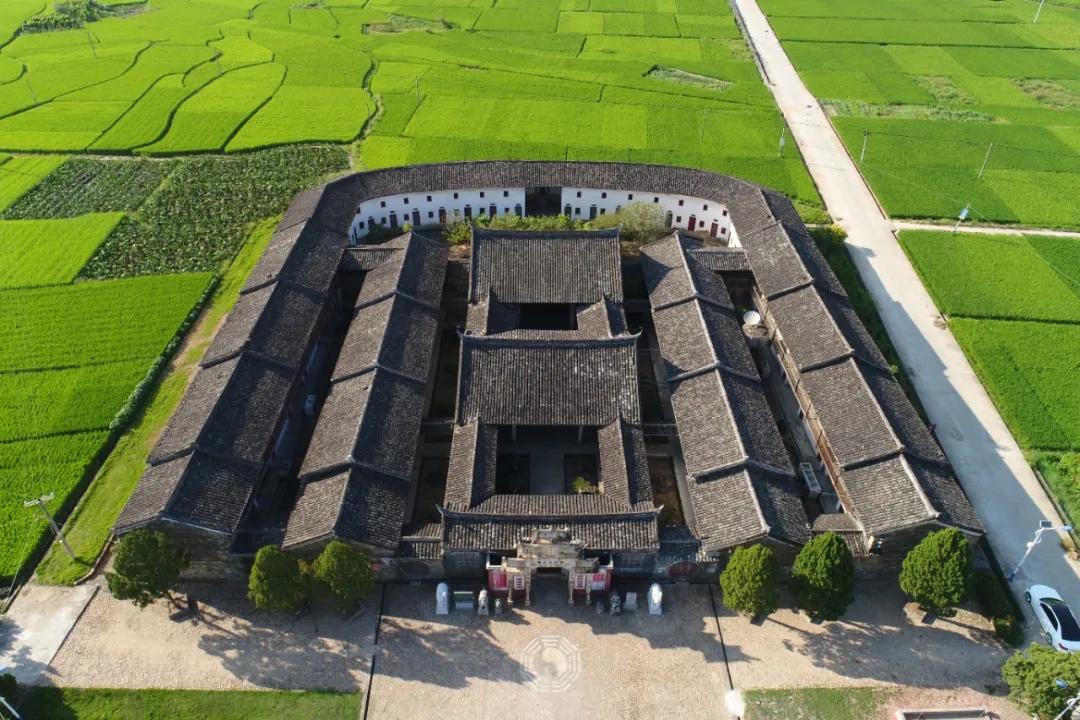 A scenic view of Longyan Guantian Lishi Dazongci
