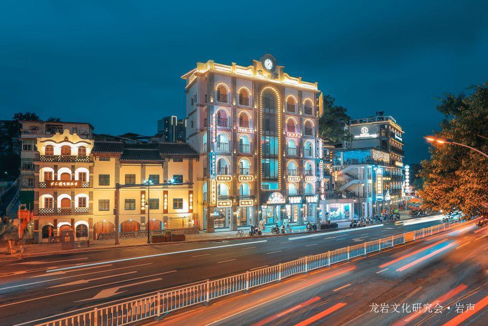 A scenic view of Longyan Minxi Gongnong Yinhang Jiuzhi