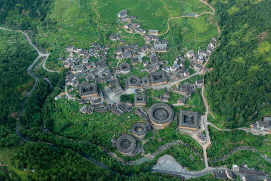 A scenic view of Longyan Qihedong Yizhi