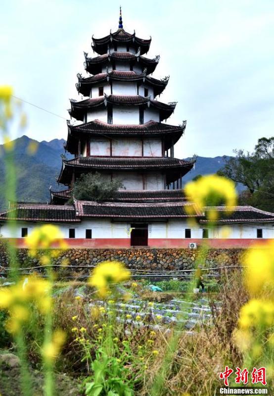A scenic view of Longyan Xibei Tianhougong