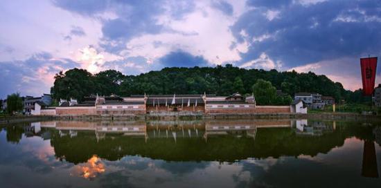 A scenic view of Loudi Fuhoutang