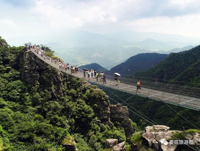 A scenic view of Loudi Honger Juntuan Changzheng Silingbu Jiuzhi