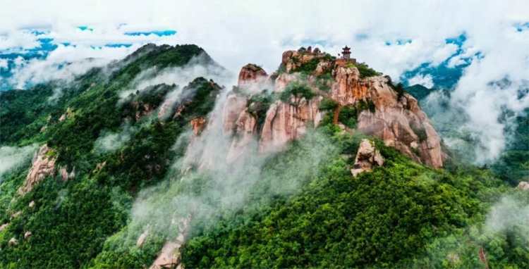 A scenic view of Luan Chengduanzhong Mu