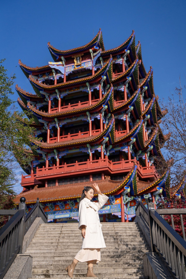 A scenic view of Luan Dushan He Jinzhai Geming Jiuzhiqun