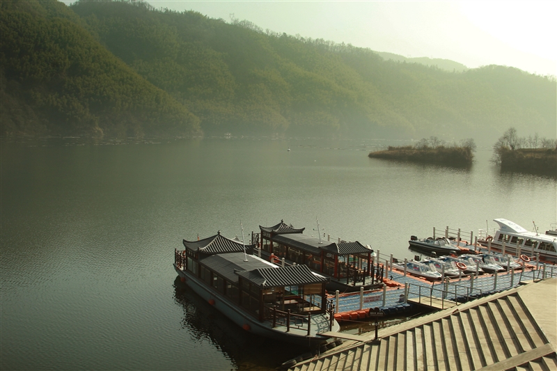 A scenic view of Luan Foziling Shuiku Liangongba