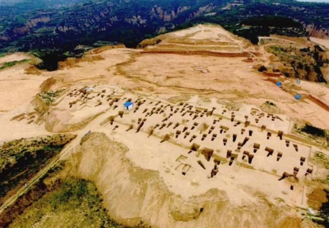 A scenic view of Luliang Donglongguan Tomb Group