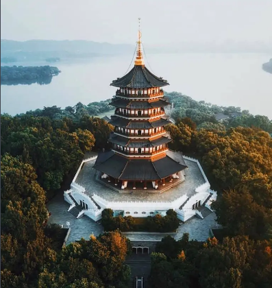 A scenic view of Luliang Fenyang Wenfeng Pagoda