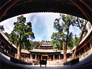 A scenic view of Luliang Guashan Tianning Temple