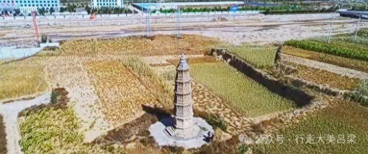 A scenic view of Luliang Hujiagou Brick Pagoda