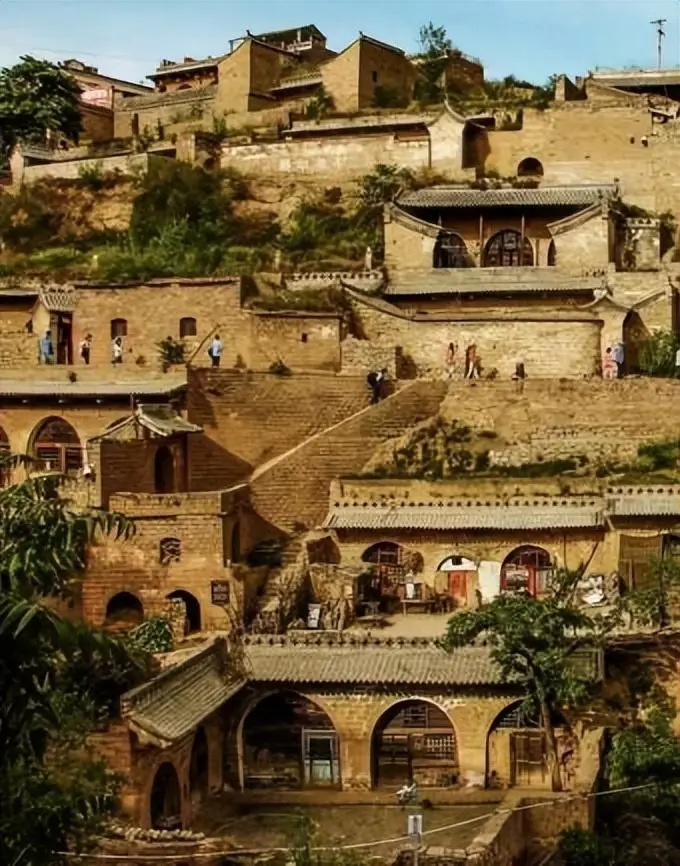A scenic view of Luliang Nancun City Site