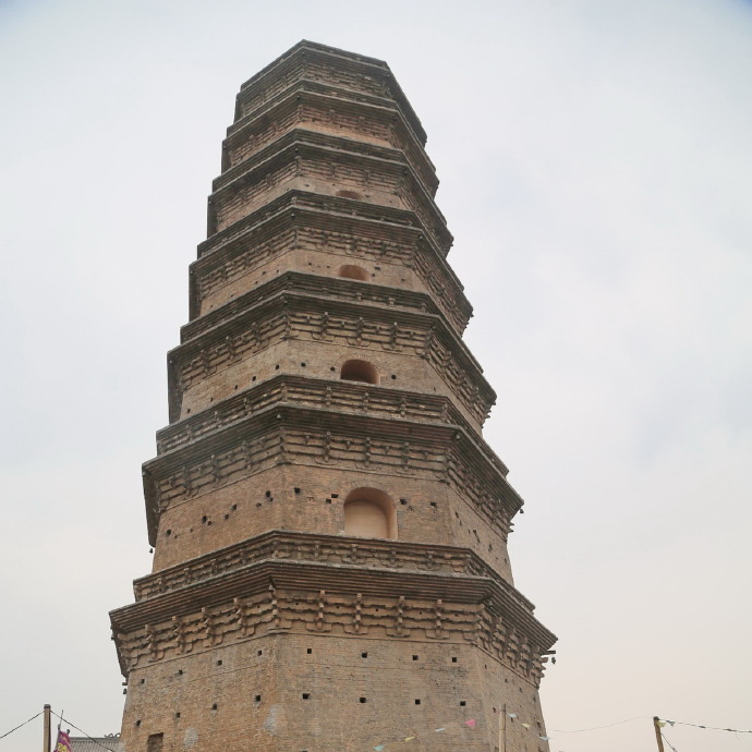 A scenic view of Luliang Shangxian Fanan Temple Pagoda