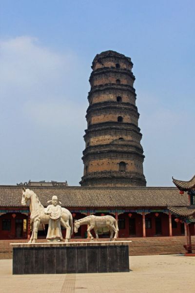 A scenic view of Luliang Shangxian Fanan Temple Pagoda