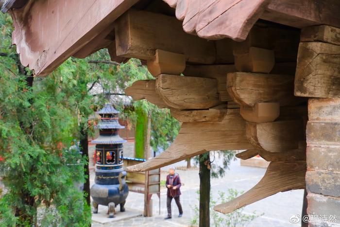 A scenic view of Luliang Shanqing Temple