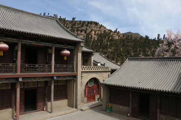 A scenic view of Luliang Yucheng Long Former Residence