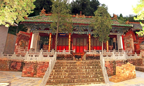 A scenic view of Luliang Yukou Shengmu Temple