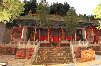 A scenic view of Luliang Yuxu Gong Xiayuan