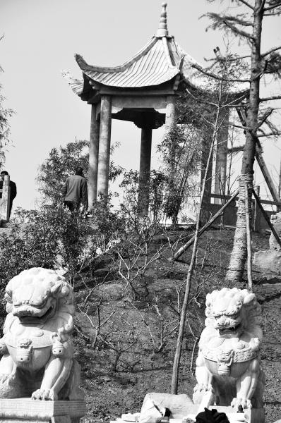 A scenic view of Luohe Biansibei