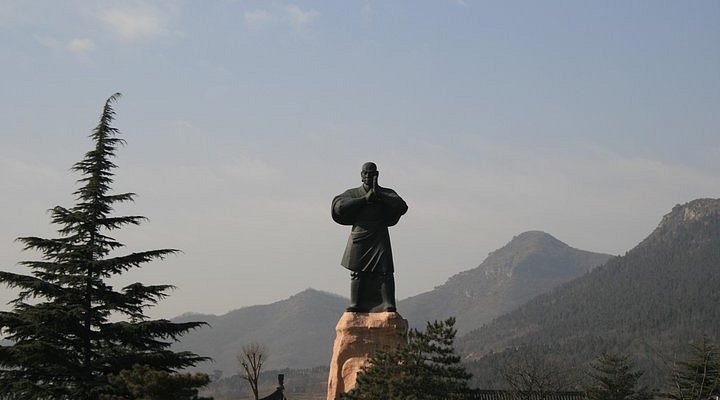 A scenic view of Luohe Shouchanbeiyushouchantai