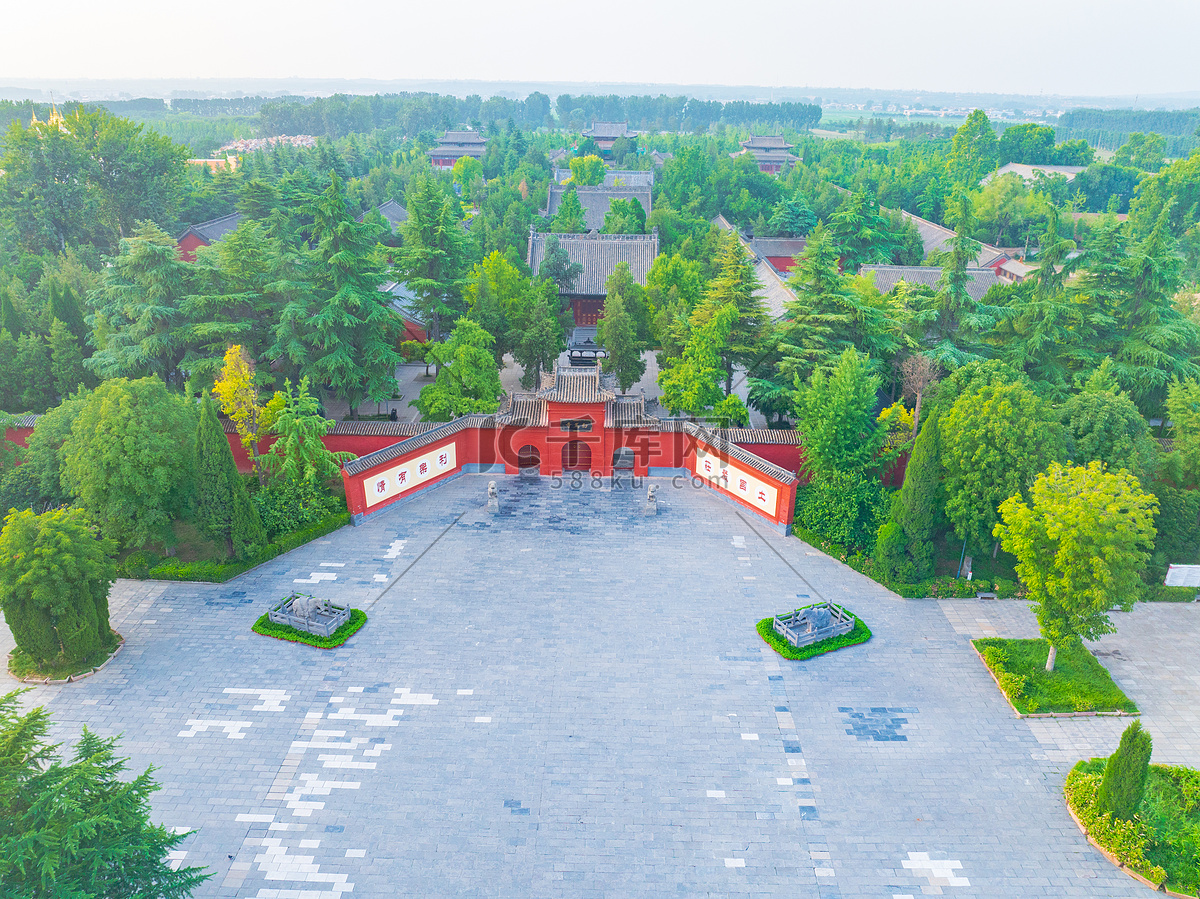 A scenic view of Luoyang Baimasi