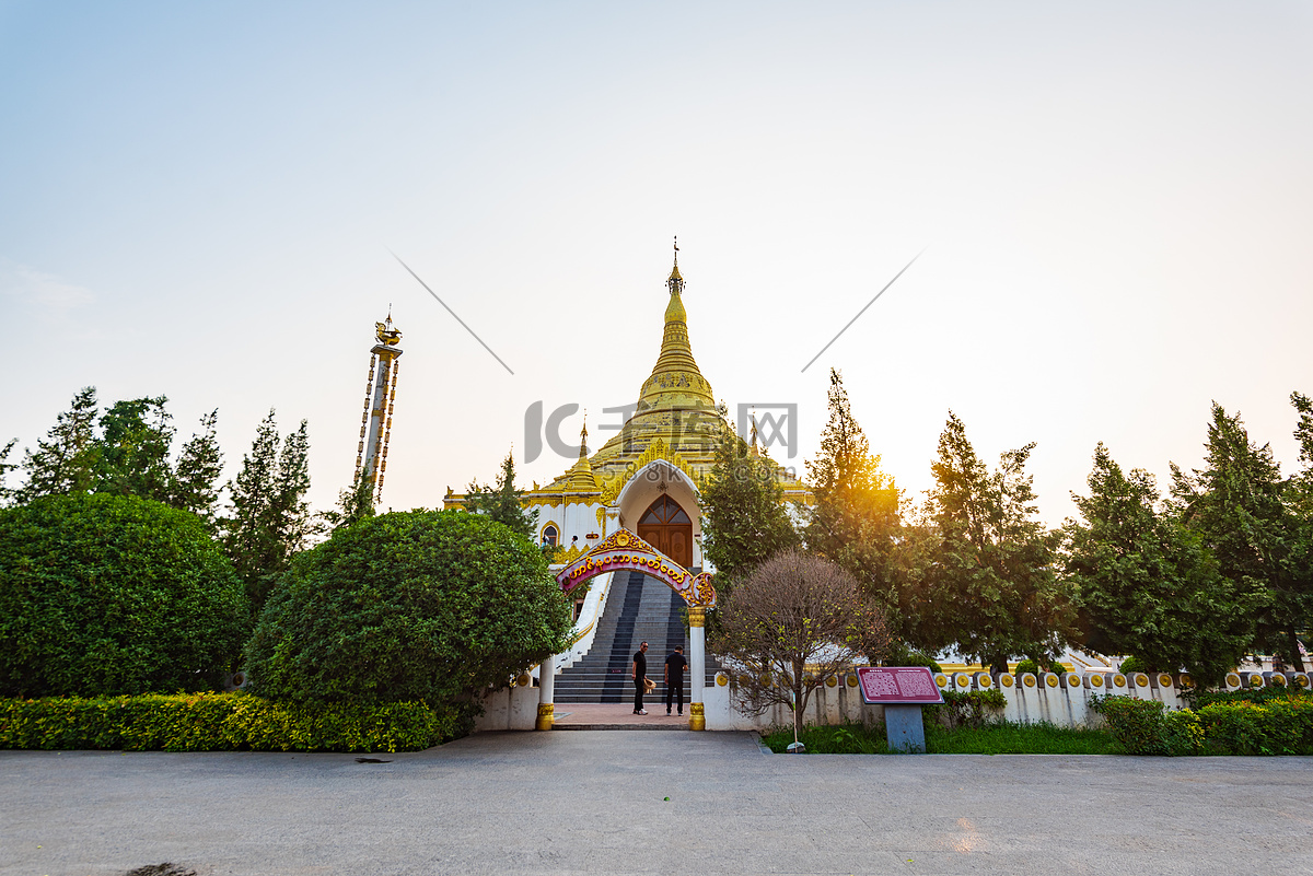 A scenic view of Luoyang Baimasi
