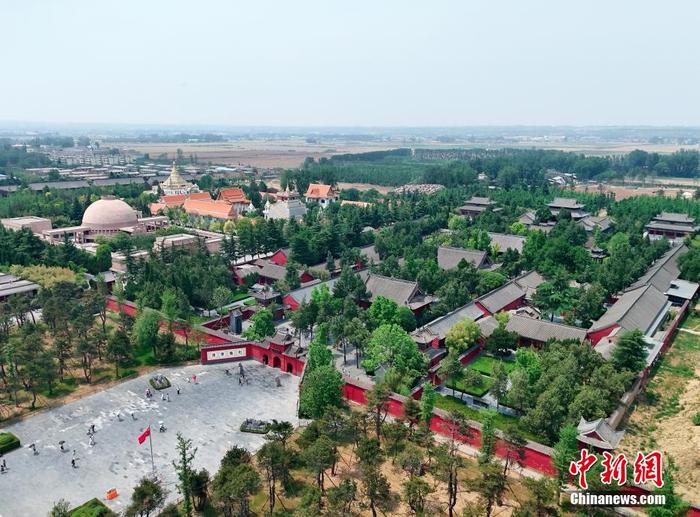 A scenic view of Luoyang Baimasi
