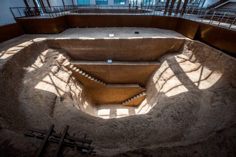 Your Ultimate Travel Guide to Luoyang Dayunhe Huiluocang: Adventure Awaits!