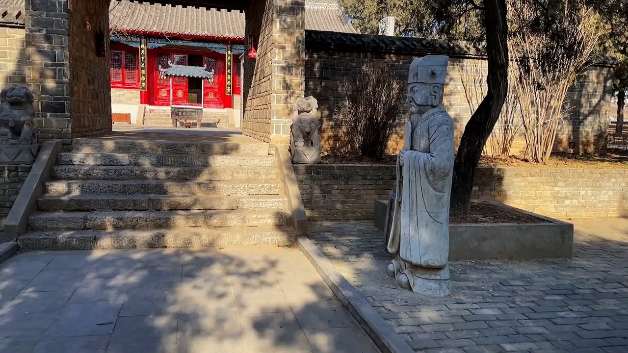 A scenic view of Luoyang Fanzhongyanmu