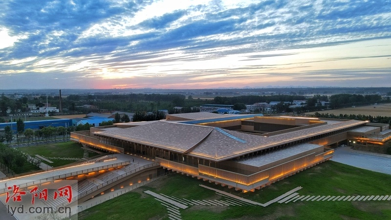 A scenic view of Luoyang Hanweiluoyanggucheng