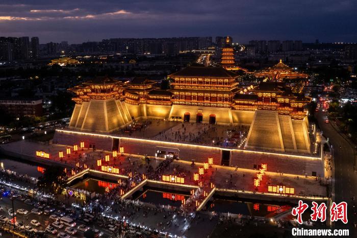 A scenic view of Luoyang Houjinxianling