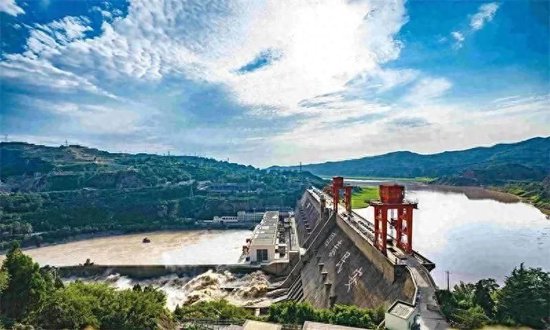 A scenic view of Luoyang Huaguogucheng