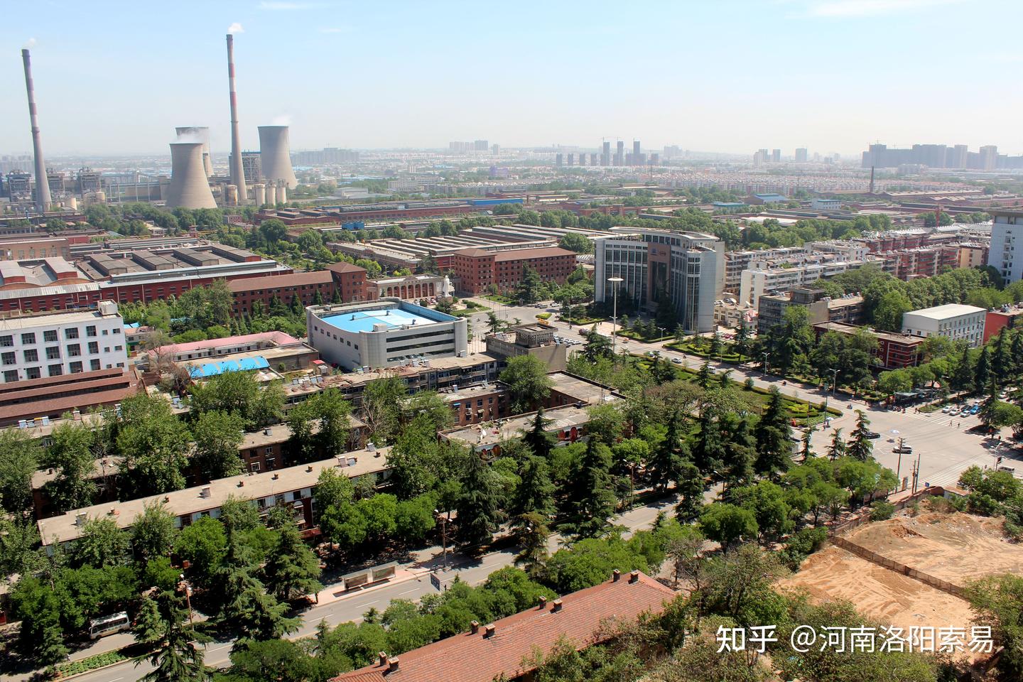A scenic view of Luoyang Jianxisushijianzhuqun