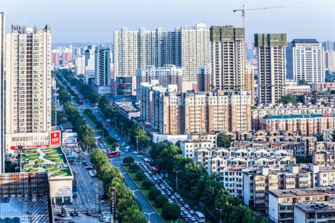 A scenic view of Luoyang Jianxisushijianzhuqun