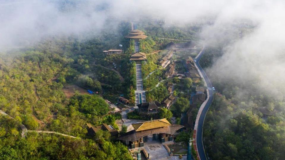 A scenic view of Luoyang Liangchengguli