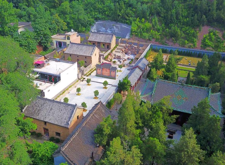 A scenic view of Luoyang Liangchengguli