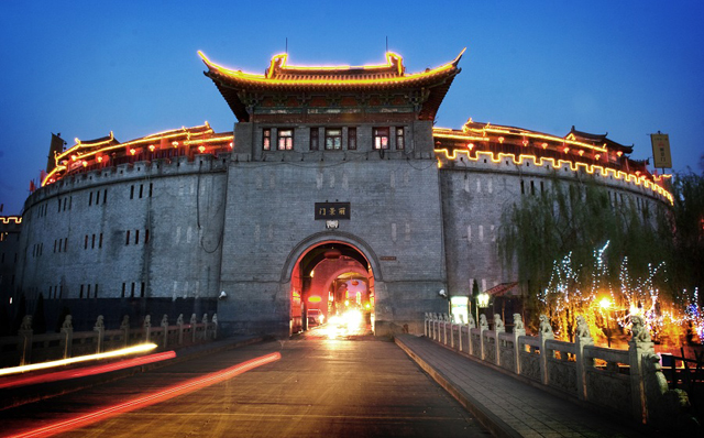 A scenic view of Luoyang Liuguogucheng