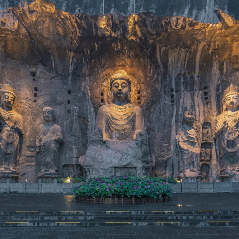 Luoyang Longmenshiku: A Must-Visit Destination for History Buffs and Travelers