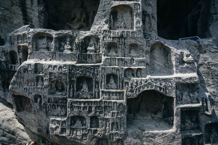 A scenic view of Luoyang Longmenshiku