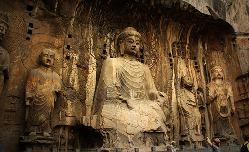 A scenic view of Luoyang Longmenshiku