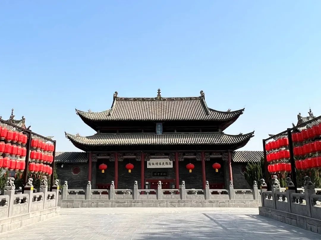 A scenic view of Luoyang Luzhehuiguan
